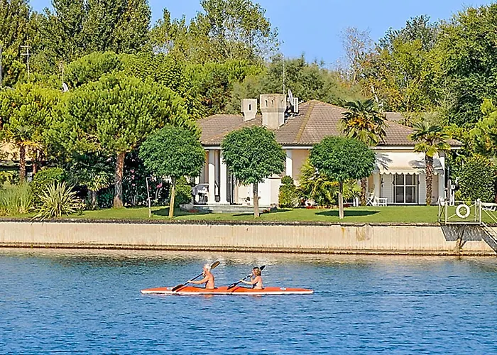 V4 Zona Albarella Island